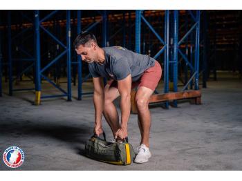 Homme en saisie du sandbag S - LEVEL addict